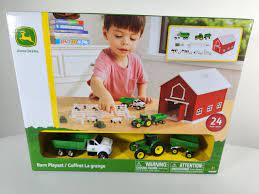 1:64 John Deere 24 Piece Farm Playset With Red Barn