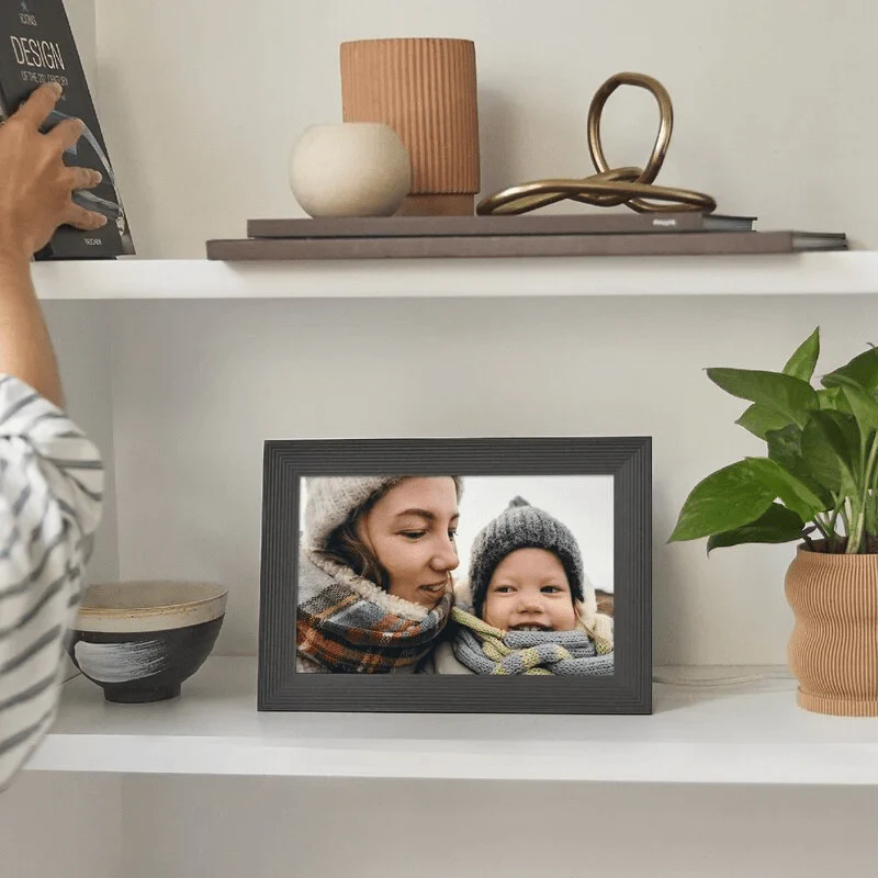 Aura Carver 10.1 Inch WiFi Digital Photo Frame | Gravel - Image 3
