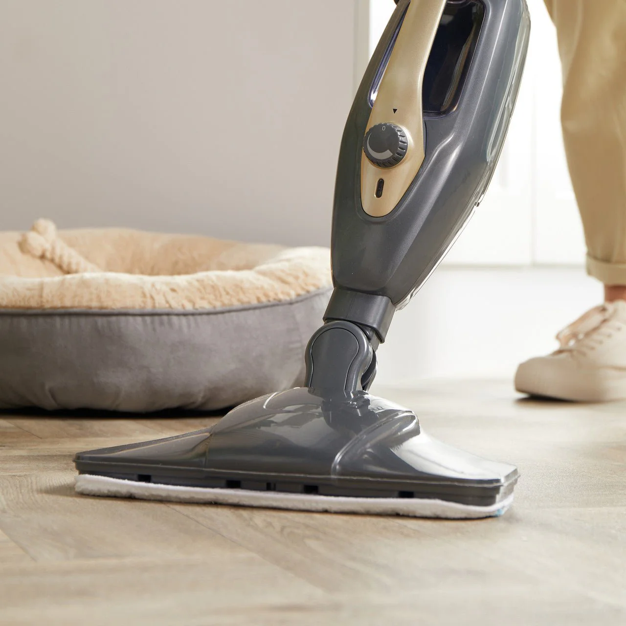 Beldray 14 in 1 Steam Cleaner – Flexi-Hinge, Titanium 1300W - Image 5