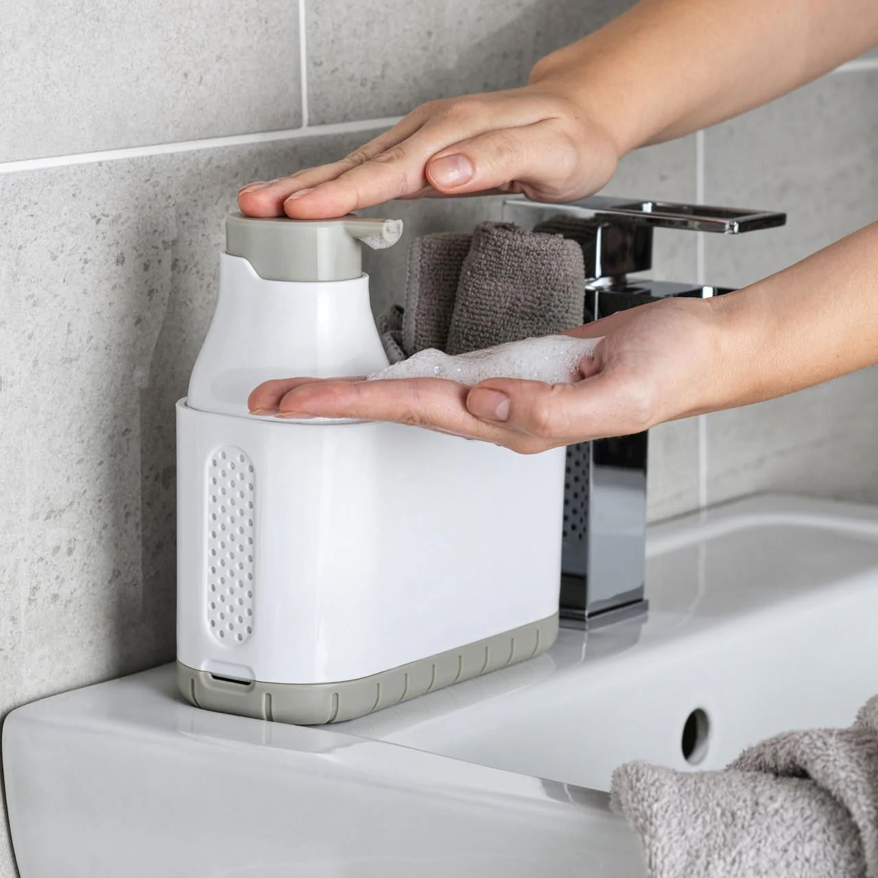 Beldray Antibac Soap Dispenser and Caddy Set - Image 5