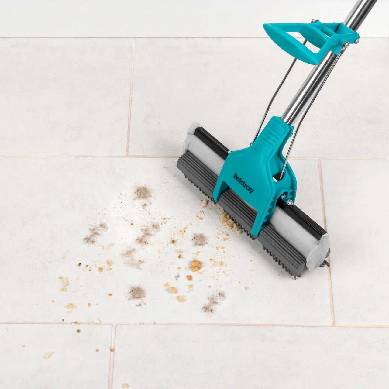 Beldray Pet Plus+ Slimline PVA Mop & Brush with Telescopic Handle - Image 3