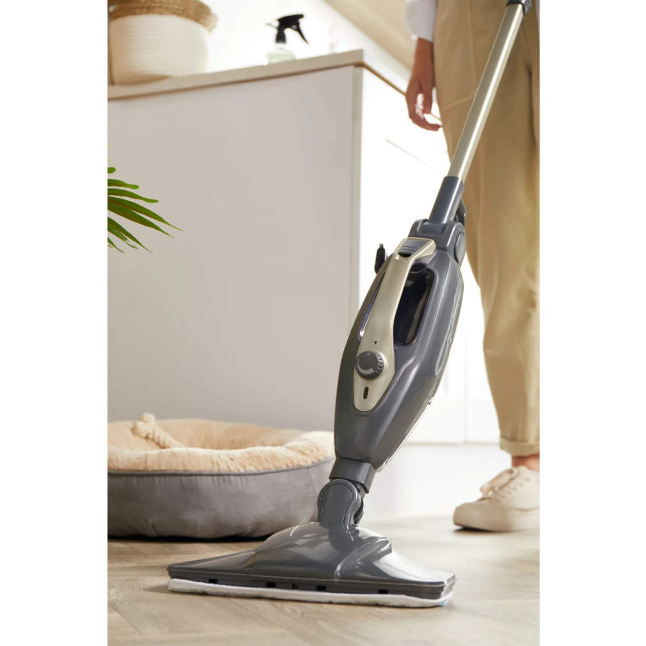 Beldray Titanium 14-in-1 Steam Cleaner - Image 4