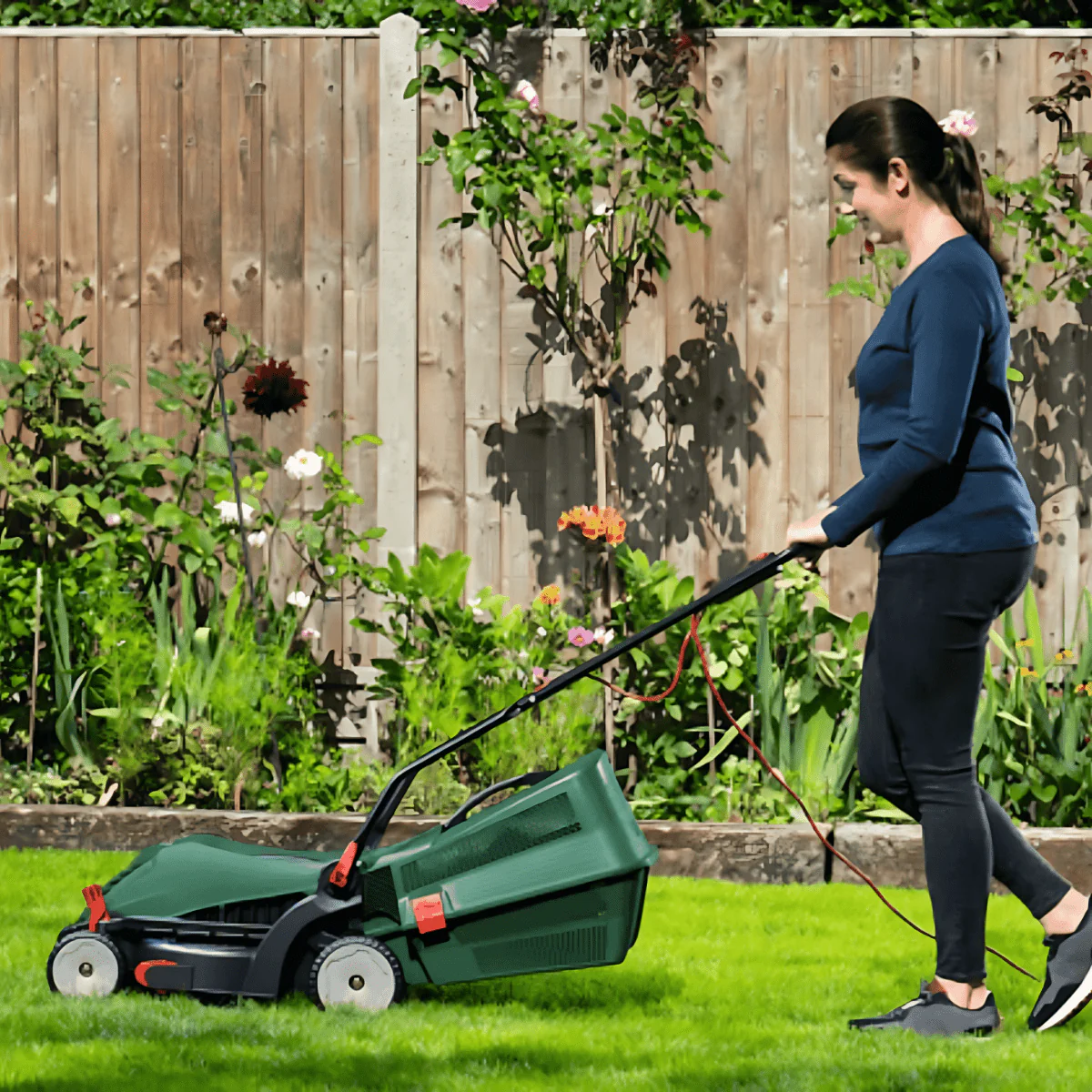 Bosch Universal Rotak 34-410 Electric Lawnmower 06008A6470 - Image 2