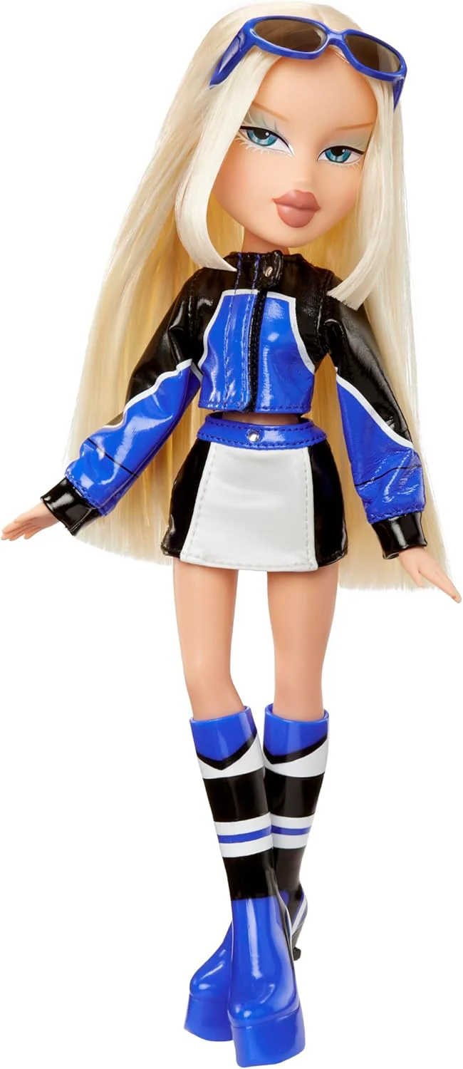 Bratz Scorchin' Cloe Fashion Doll with Accessories - Image 5