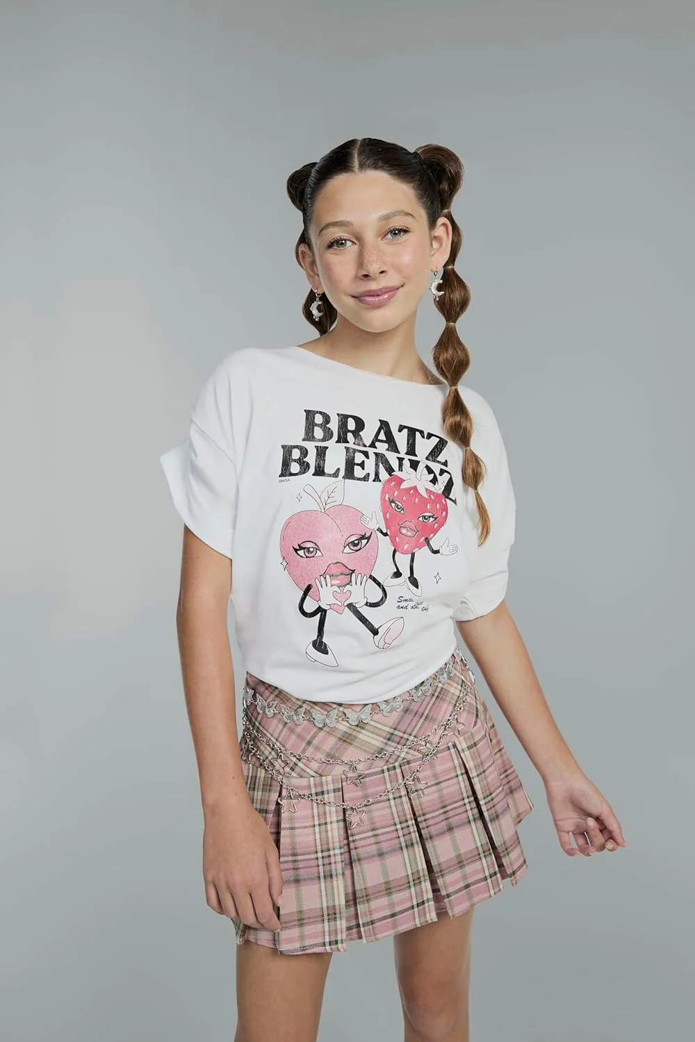 Bratz Stylin' Cloe - Fashion Doll with Customisable T-Shirt - Image 6