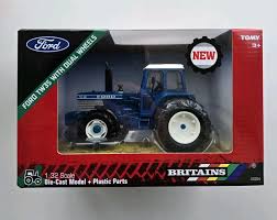 Britains 1:32 Ford Tw35 With Dual Rear Wheel