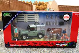 Britains 1:32 Land Rover Vet Set