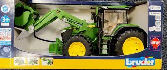 Bruder John Deere 7R 350 With Frontloader - Image 2