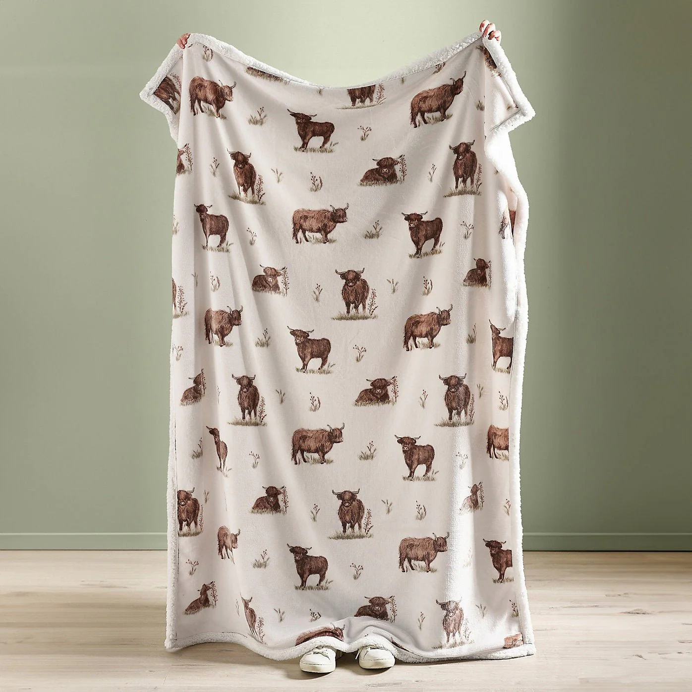 Catherine Lansfield Angus Highland Cow Cosy Fleece Blanket Throw – Natural (130x170cm) - Image 3
