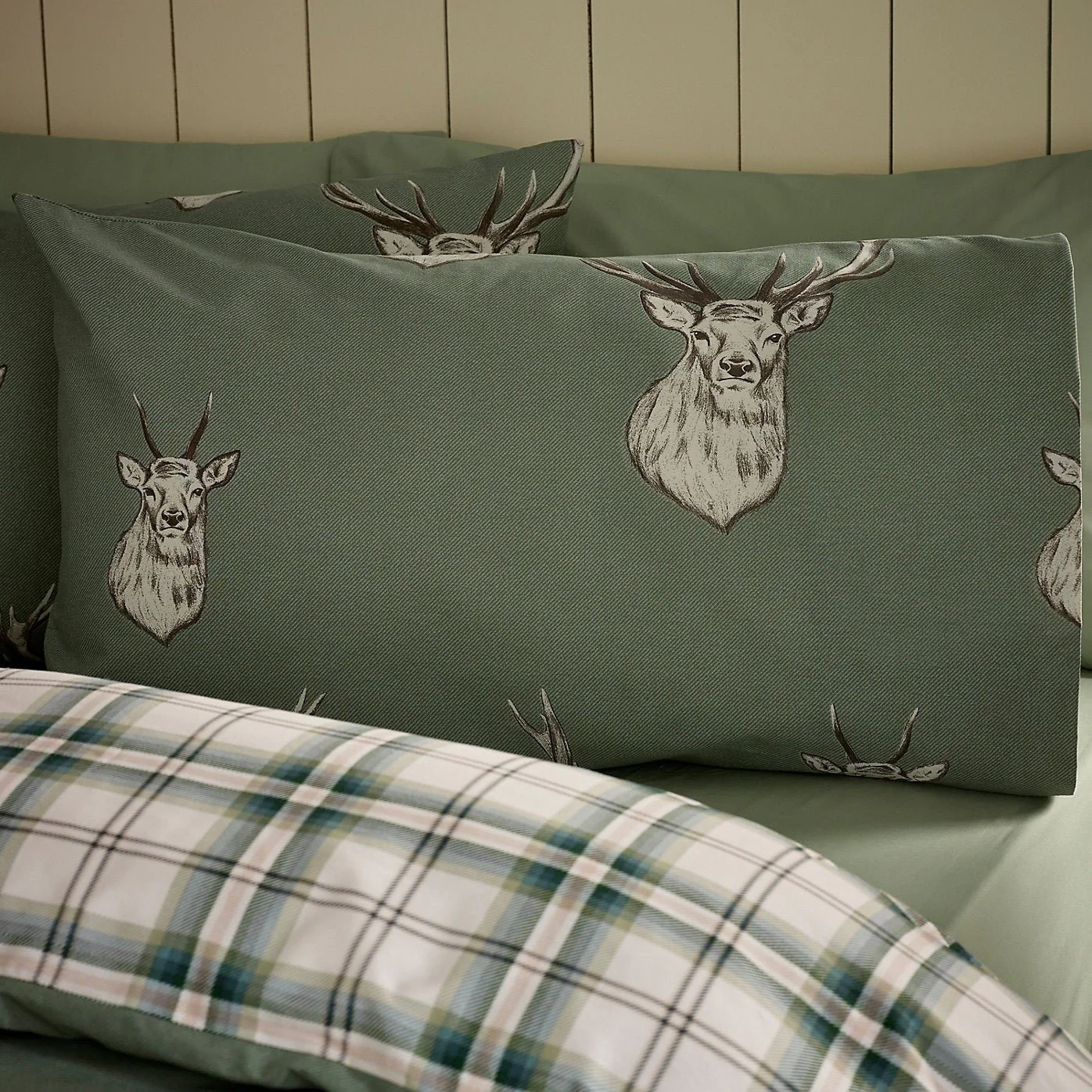 Catherine Lansfield Bedding Stag Check Duvet Set Soft Green - Kingsize - Image 3