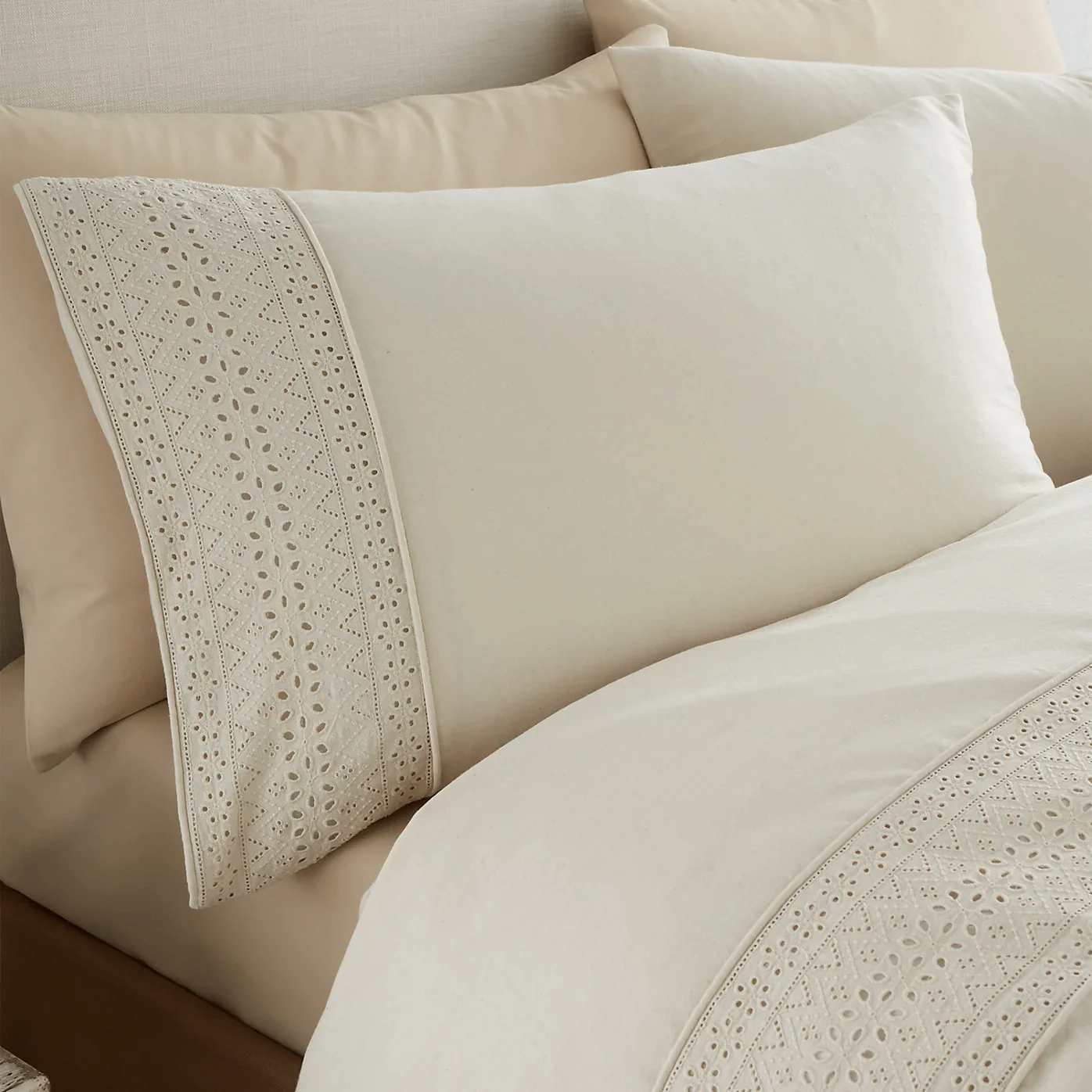 Catherine Lansfield Broderie Anglaise Cream Duvet Cover Set - Superking - Image 2