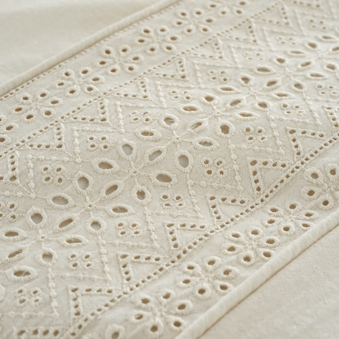 Catherine Lansfield Broderie Anglaise Cream Duvet Cover Set - Superking - Image 3
