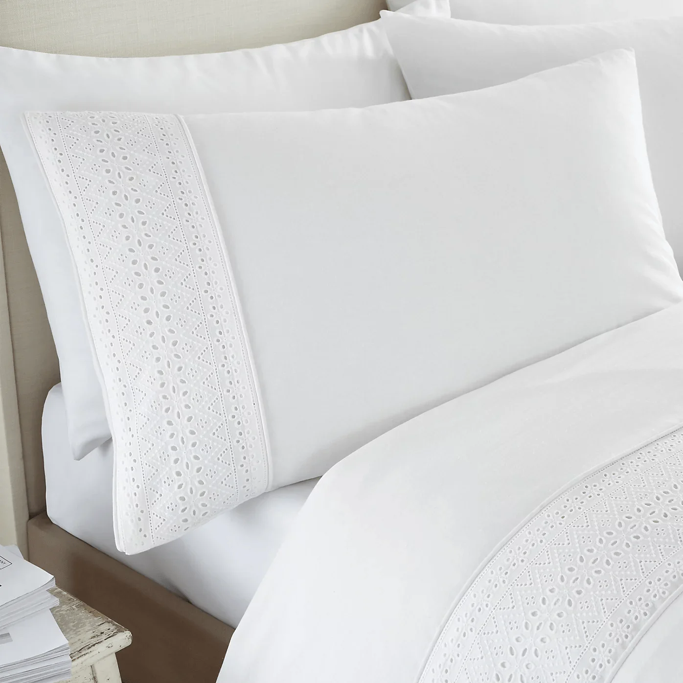 Catherine Lansfield Broderie Anglaise White Duvet Cover Set - Single - Image 2