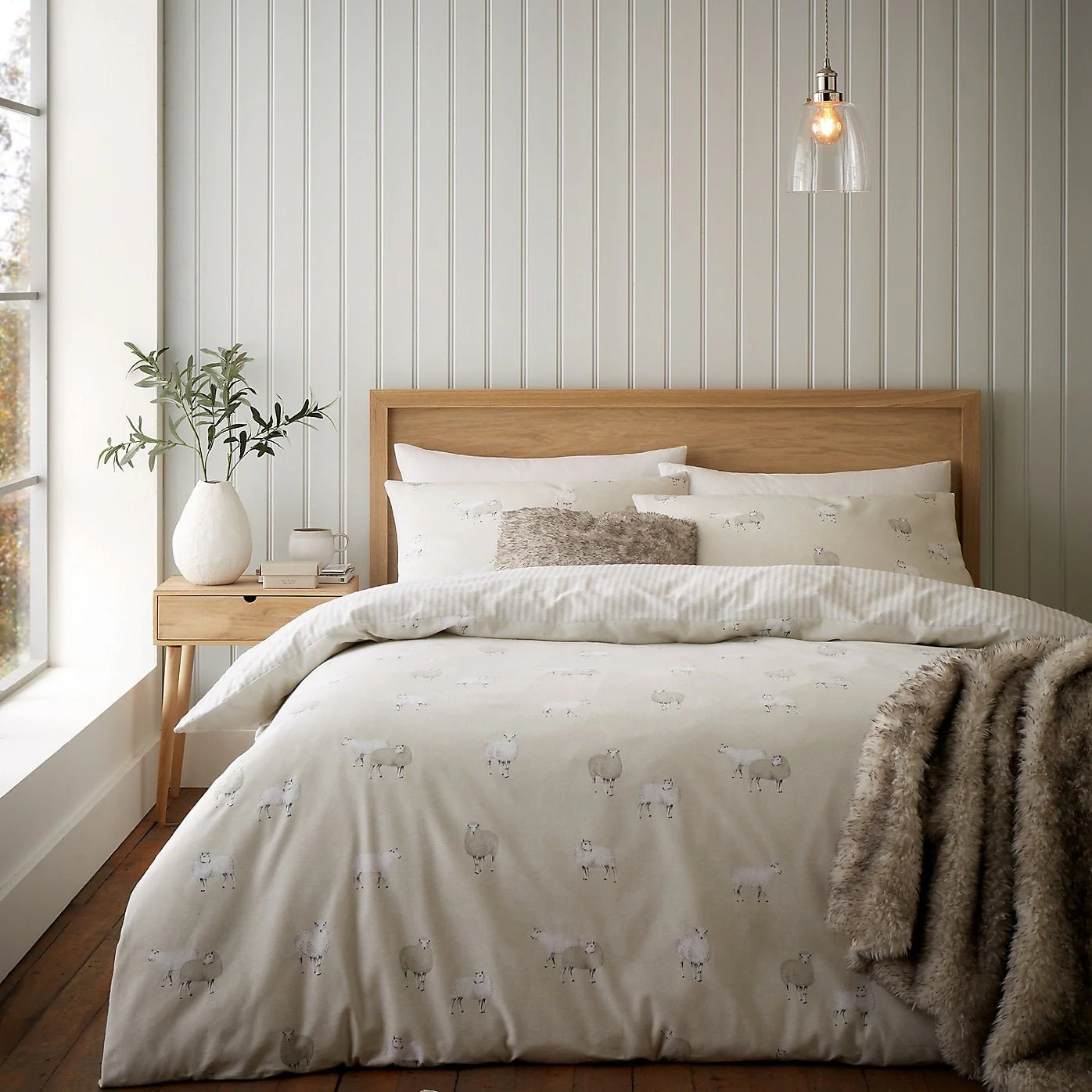 Catherine Lansfield Brushed Cotton Sheep Reversible Duvet Cover Set - Single