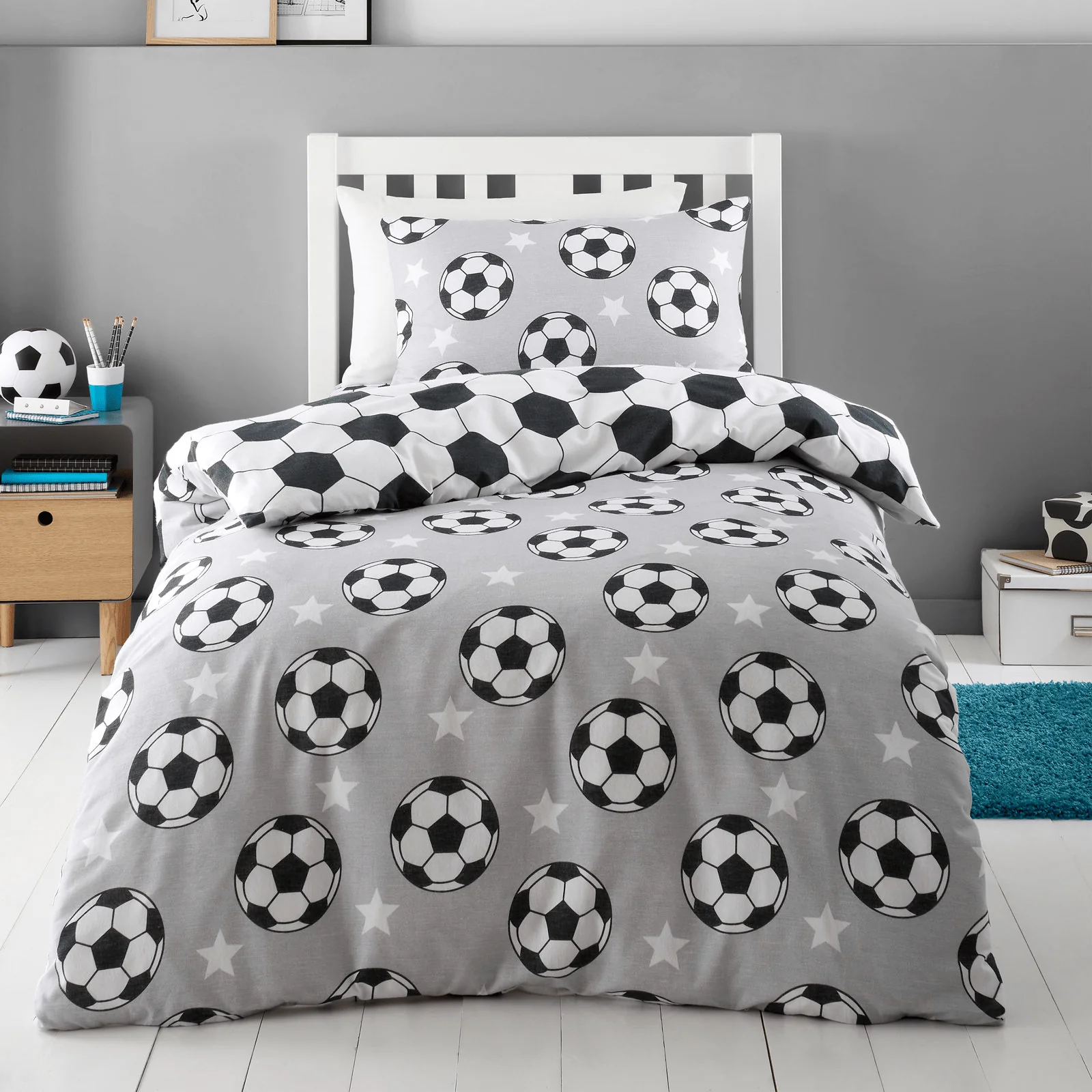 Catherine Lansfield Brushed Football Stars Reversible Duvet Cover Set Single