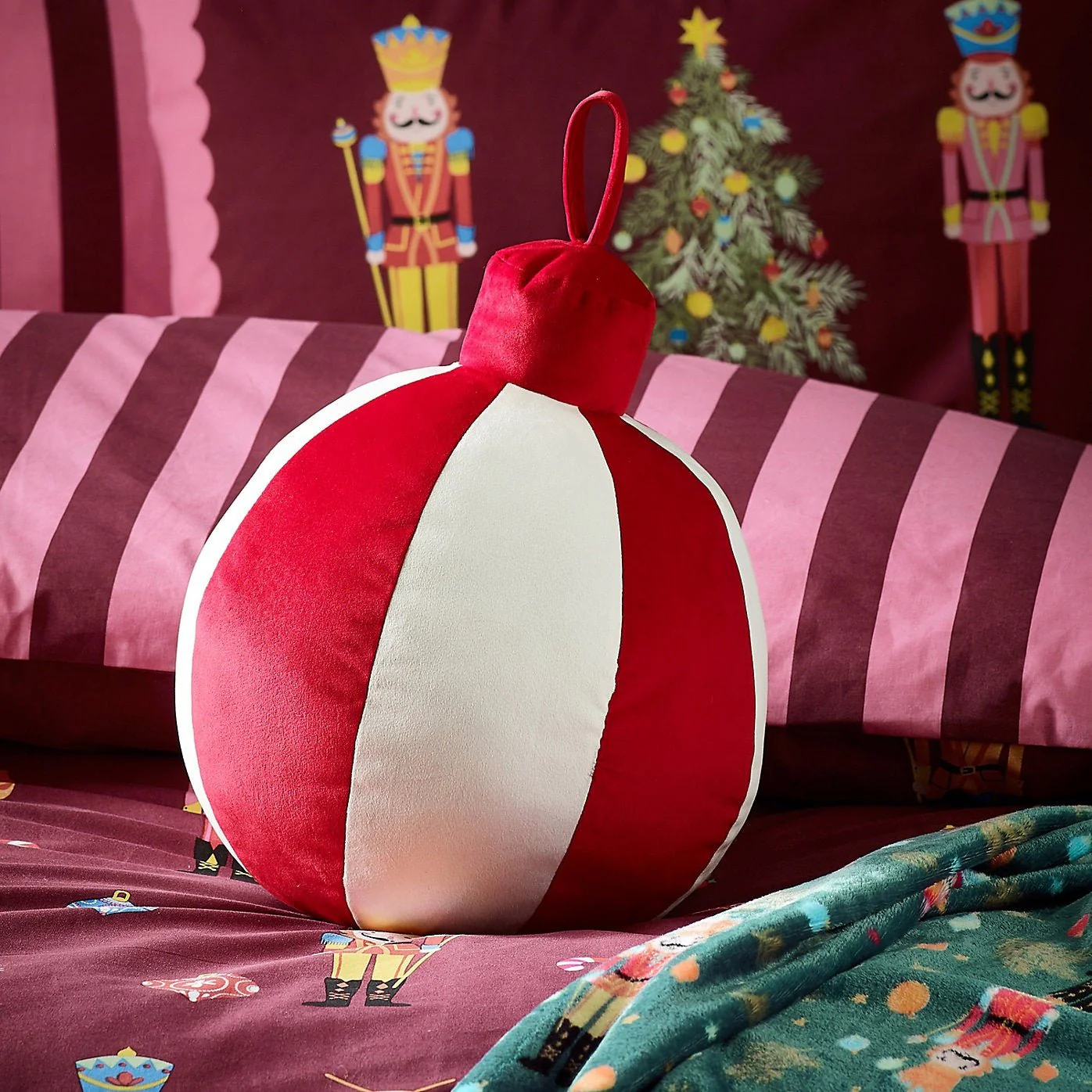 Catherine Lansfield Christmas Bauble 3D Shaped Cushion – White / Red (30x25cm) - Image 3