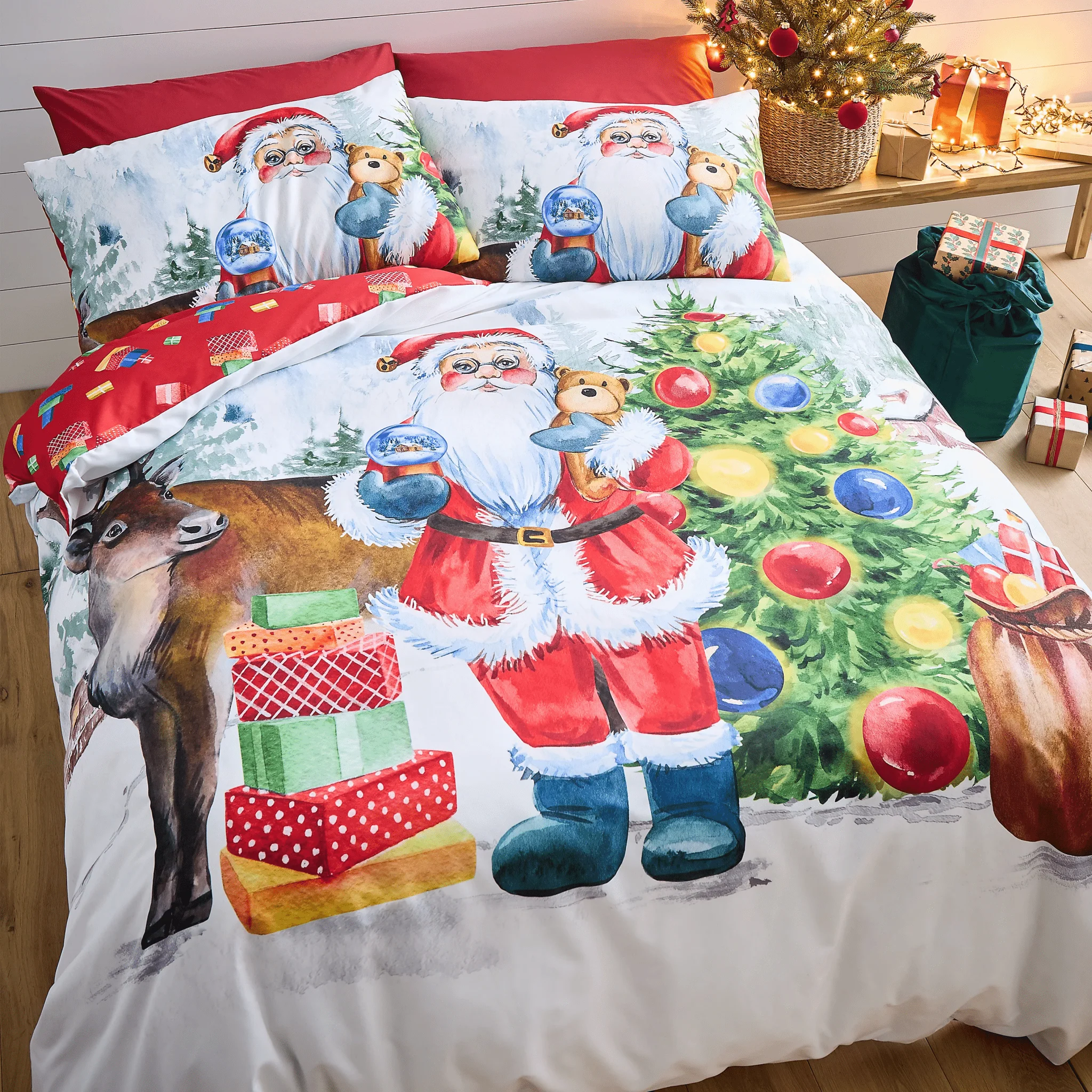 Catherine Lansfield Christmas Retro Santa Reversible Duvet Cover Set Double