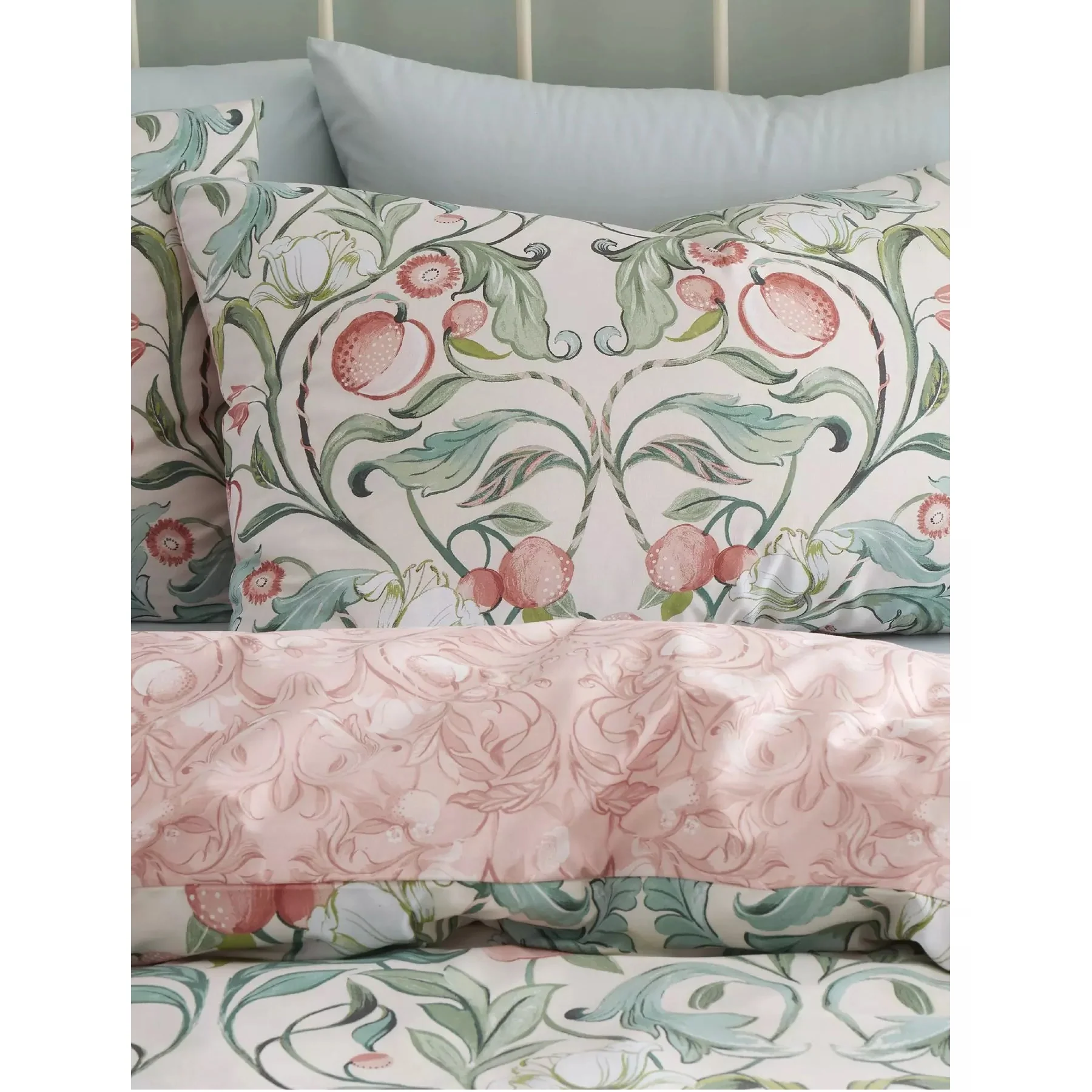Catherine Lansfield Clarence Floral Green Duvet Set - Single - Image 3