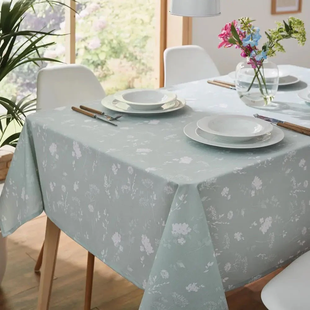 Catherine Lansfield Meadowsweet Floral 137 x 229cm Tablecloth Green/White - Image 3