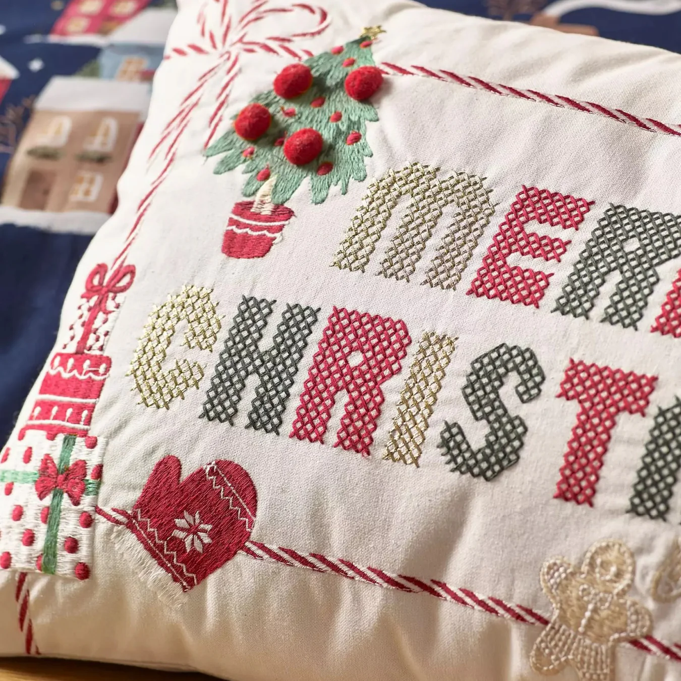 Catherine Lansfield Merry Christmas Filled Cushion – 30x50cm - Image 3