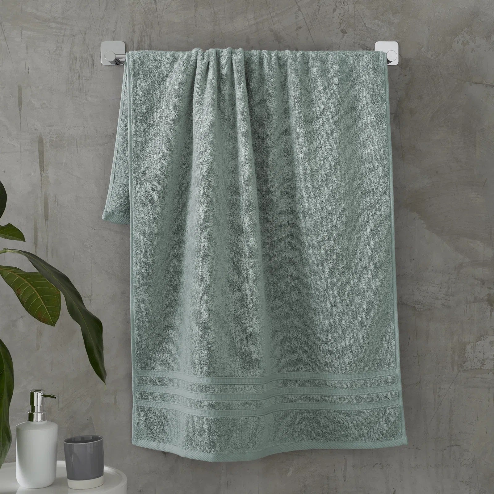 Catherine Lansfield Zero Twist Sage Green 450Gsm 100% Cotton Bath Towel