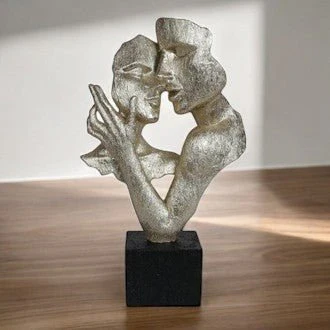 Couple Sculpture Gold 25x 38cm