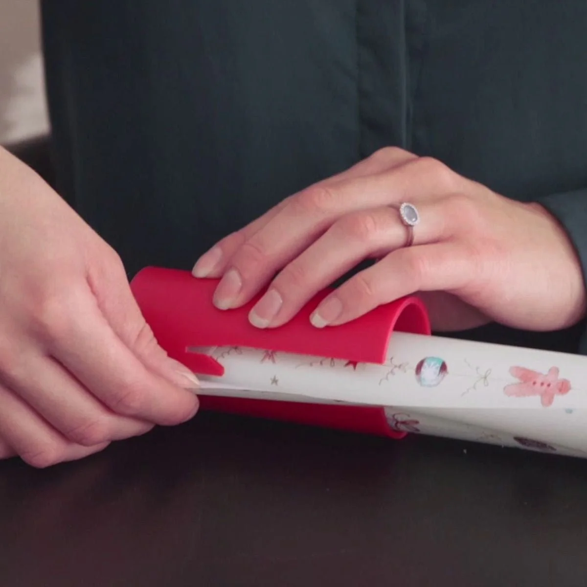 Creative Fast Cut Wrapping Paper Cutter - Image 2