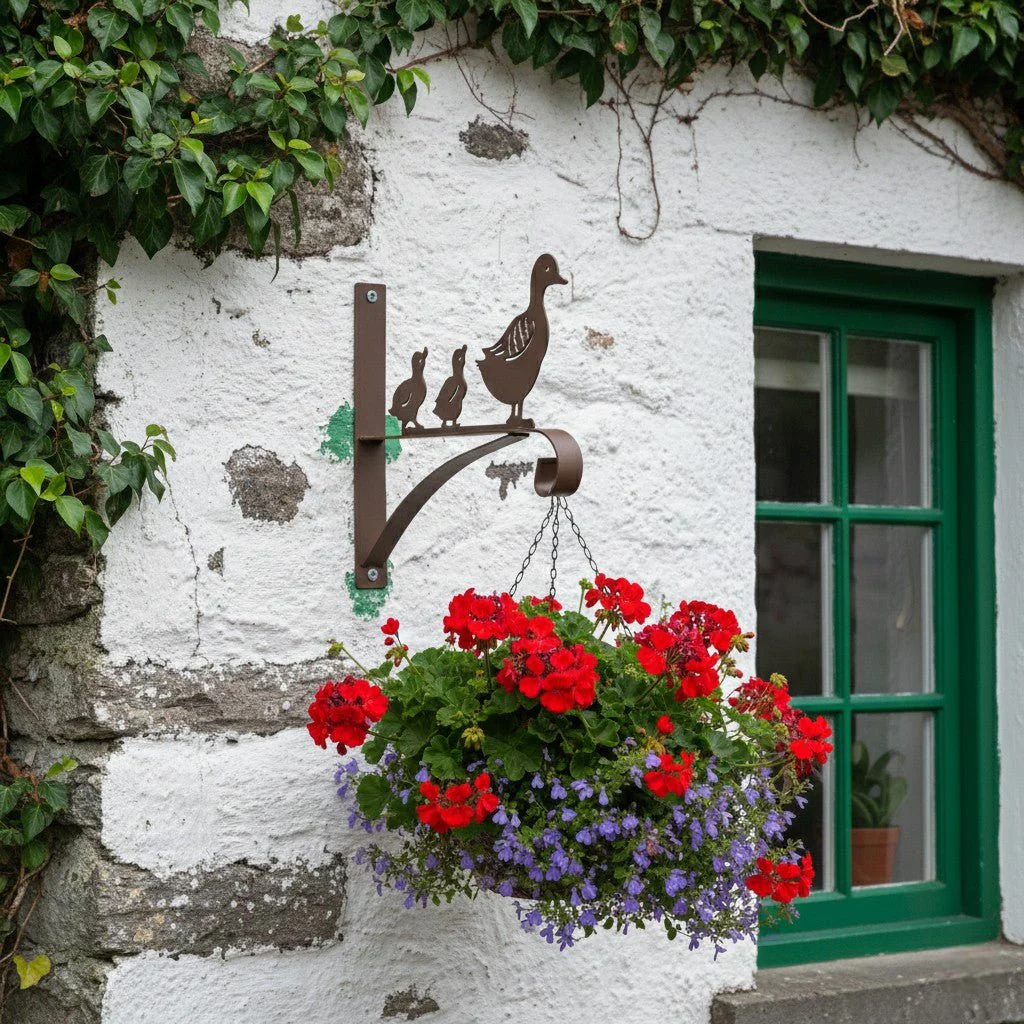 Decoris Ducks Hanging Basket Bracket - Image 2