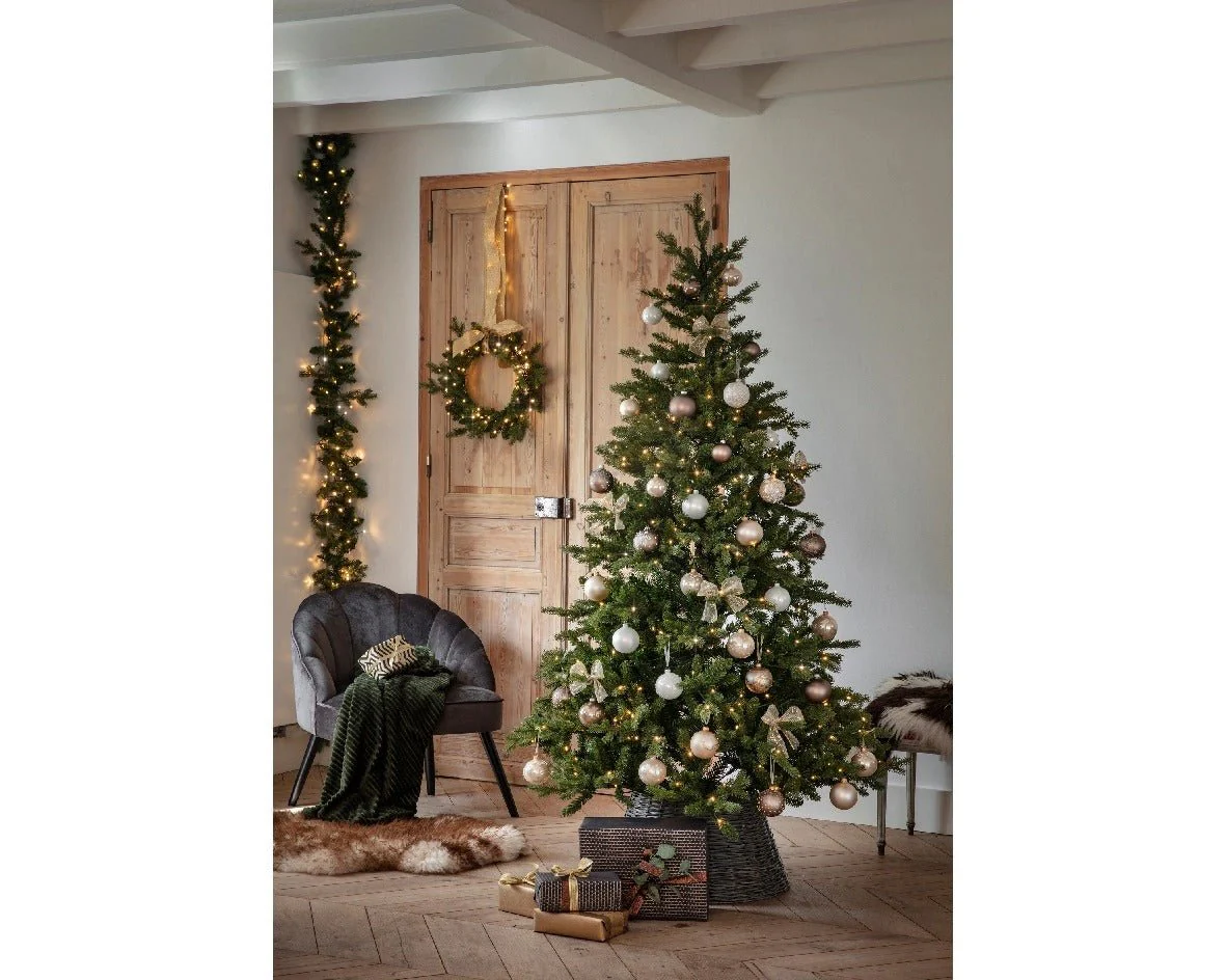 Everlands Allison Pine Artificial Christmas Tree 210cm (7ft) - Image 2