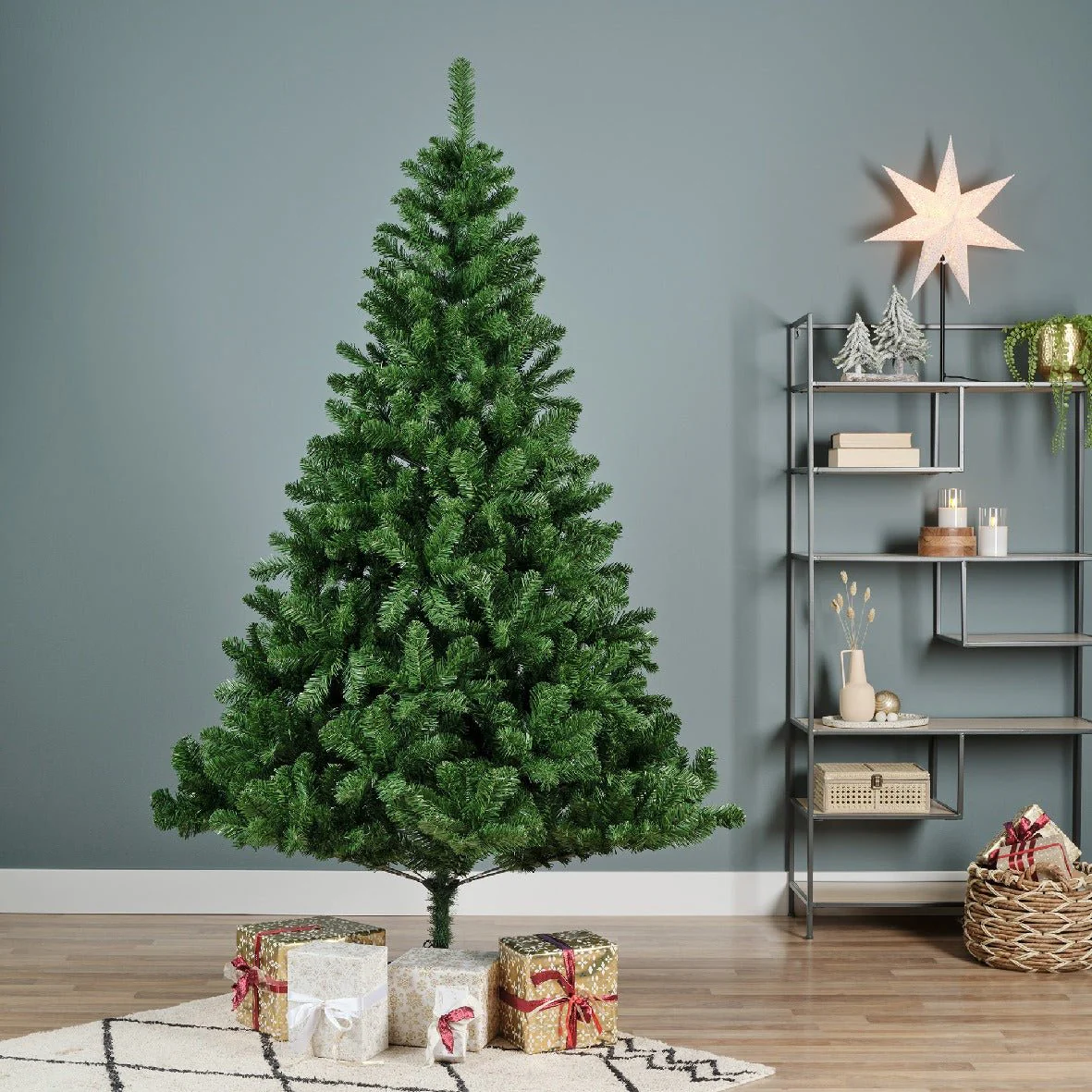 Everlands Greenwood Pine Artificial Christmas Tree 240cm (8ft) - Image 2