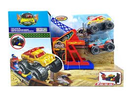 Express Wheels Monster Truck Stunt Play Set