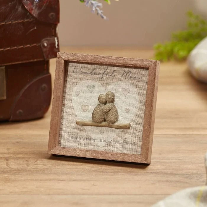 Family Mum Framed Easel Plaque Wooden with Resin Pebble Couple