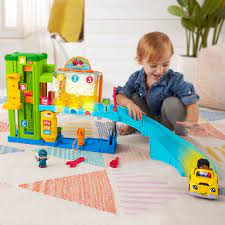 Fisher Price Little People Garage - Image 3