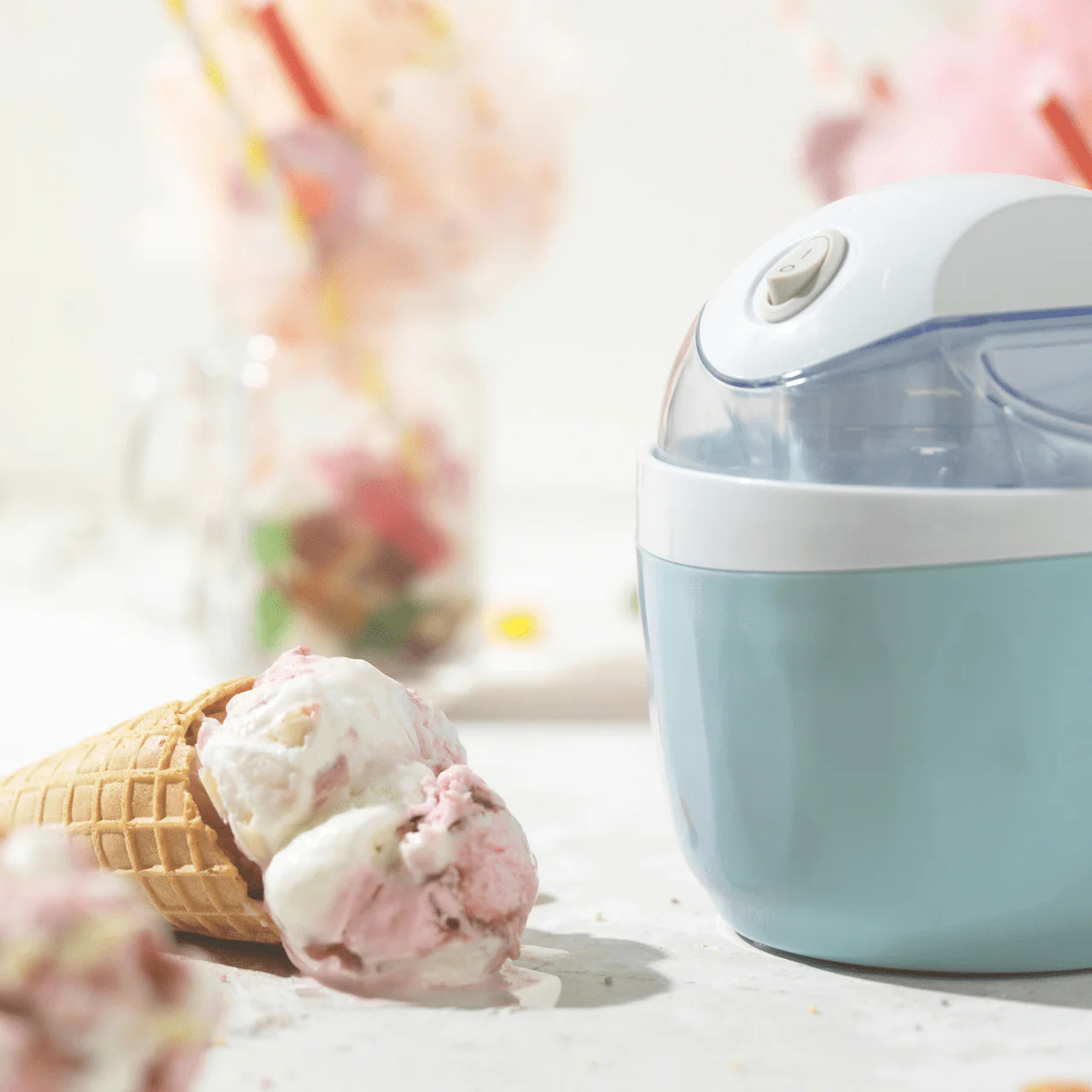 Giles & Posner Blue Sorbet Pastel Electric Ice Cream Maker - Image 4