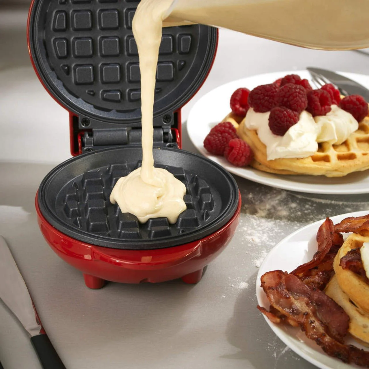 Giles & Posner Compact Electric Non-Stick Mini Waffle Maker | Red - Image 3