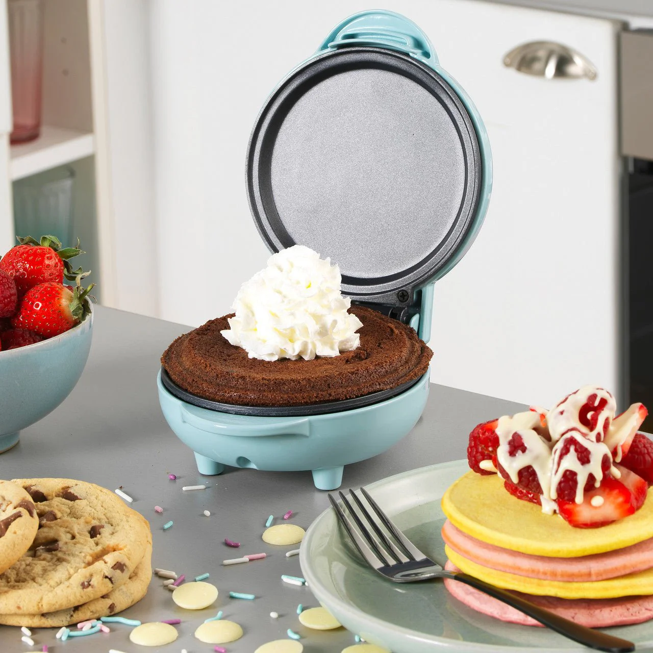 Giles & Posner Sorbet Blue Pastel Compact Mini Snack Maker - Image 4