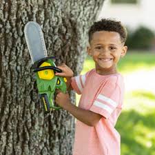 John Deere Motorised Toy Chainsaw - Image 3