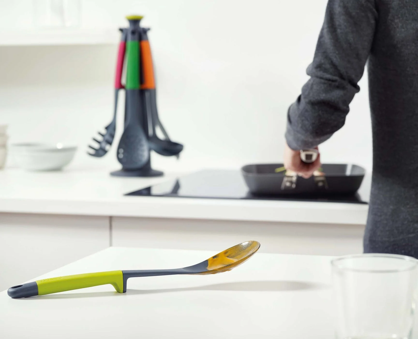 Joseph Joseph Elevate™ Carousel 6-piece Multicolour Utensil Set - Image 3