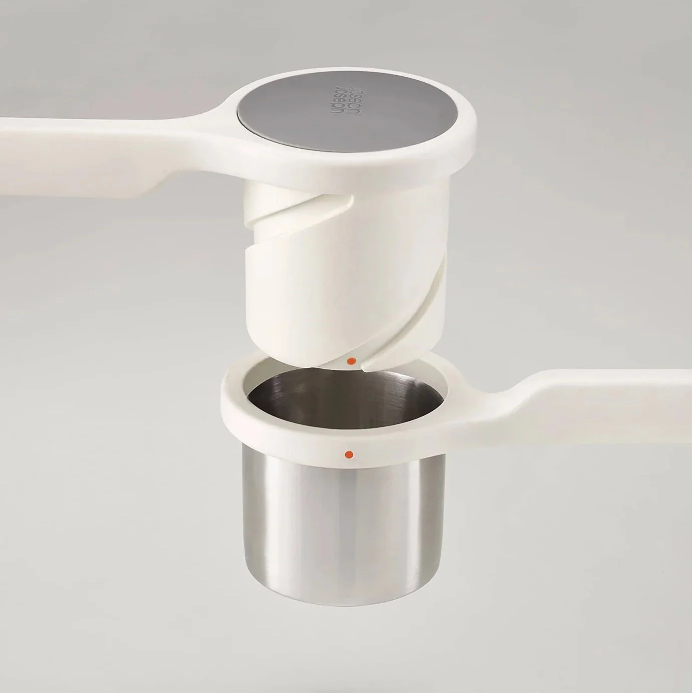 Joseph Joseph Helix Potato Ricer - Image 5