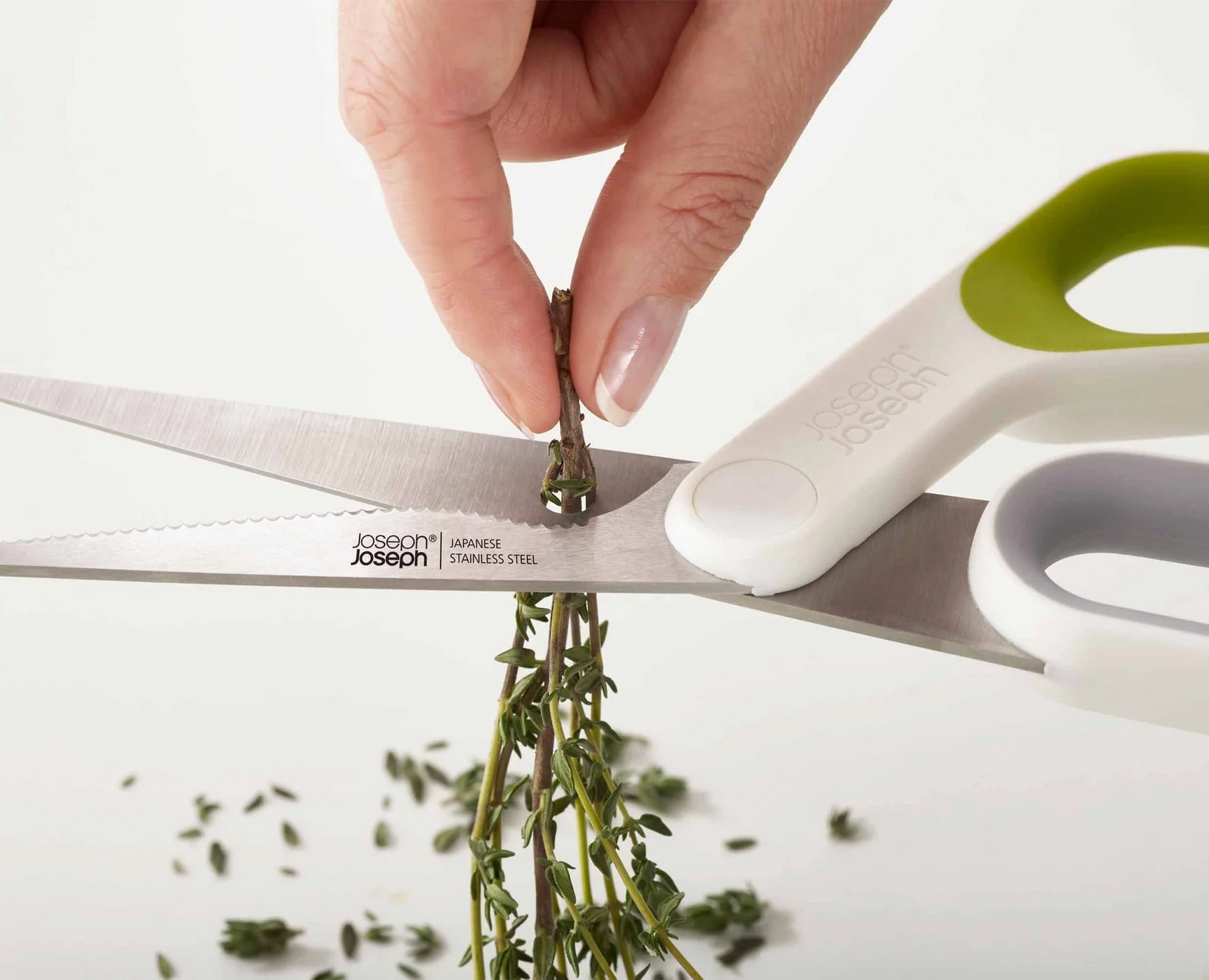 Joseph Joseph PowerGrip™ Green Kitchen Scissors - Image 3