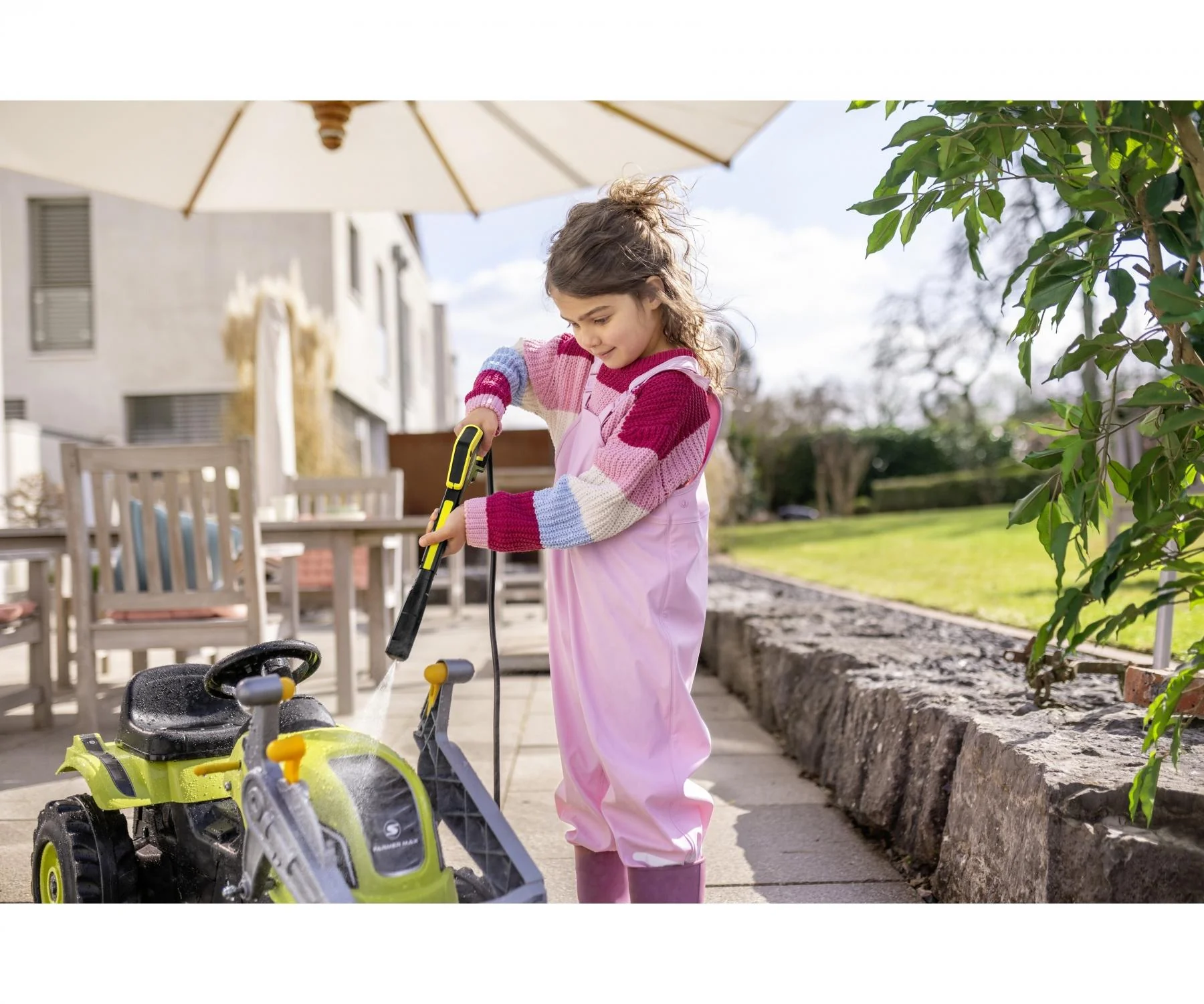 Karcher K4 Toy High Pressure Washer - Image 2