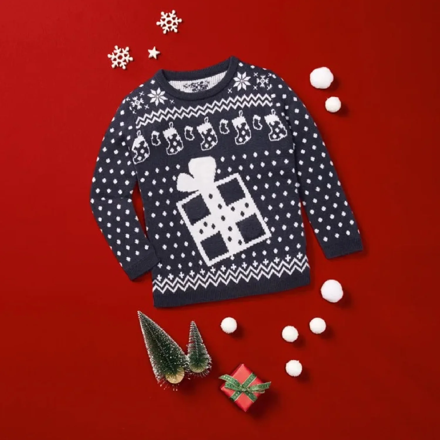Kids Christmas Jumper Present & Stockings Age 2-4 - Image 2