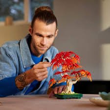 Lego 10348 Botanicals Japanese Red Maple Bonsai Tree - Image 2