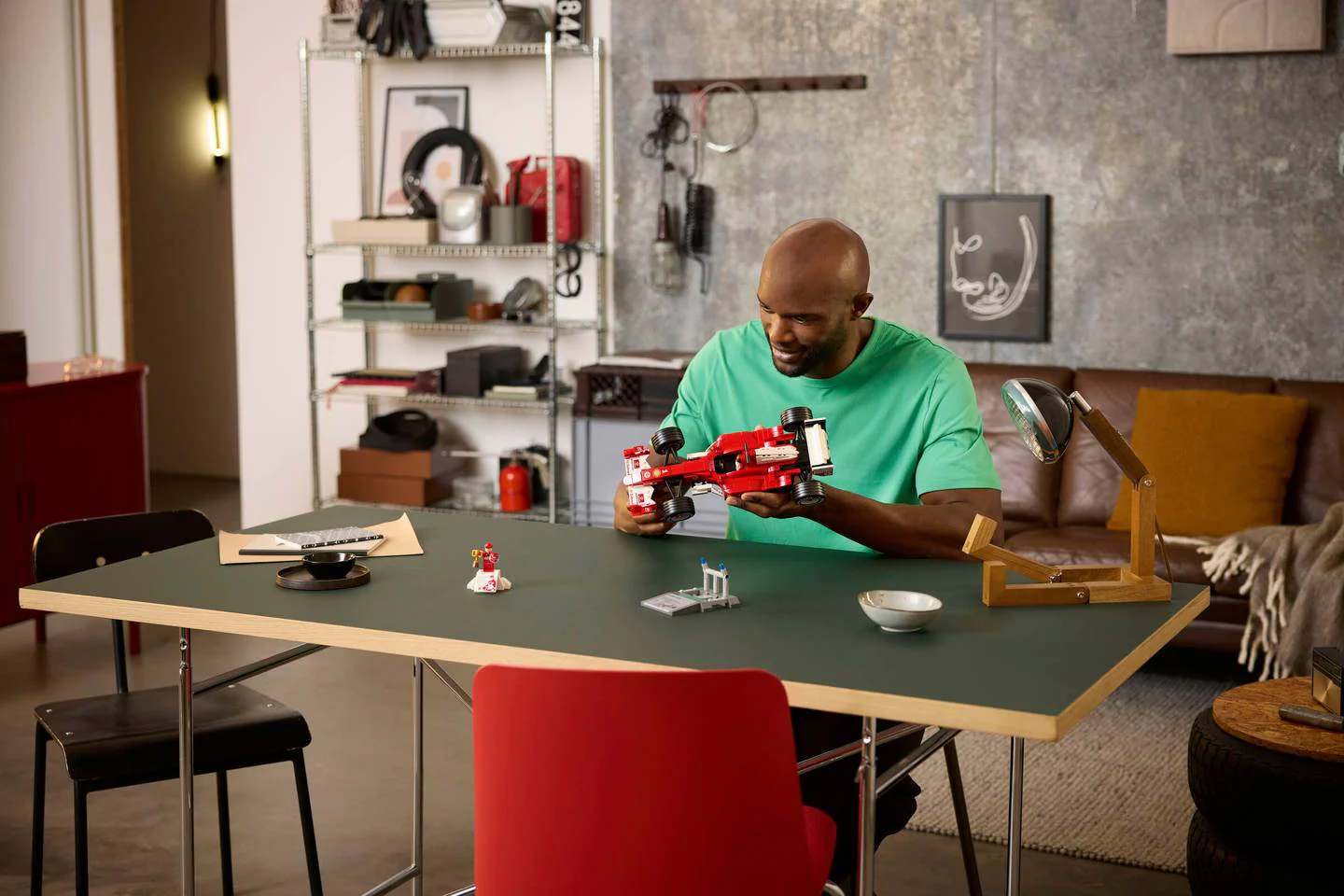 Lego 11375 Icons Ferrari F2004 & Michael Schumacher - Image 5
