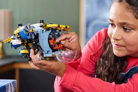 Lego 42201 Technic Deep-Sea Research Submarine - Image 2