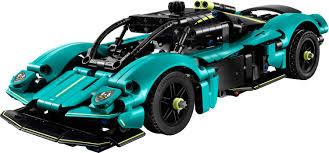 Lego 42208 Technic Aston Martin Valkyrie - Image 2