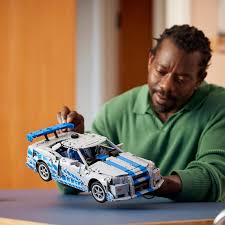 Lego 42210 Technic Fast 2 Furious Nissan Skyline Gt-R - Image 2