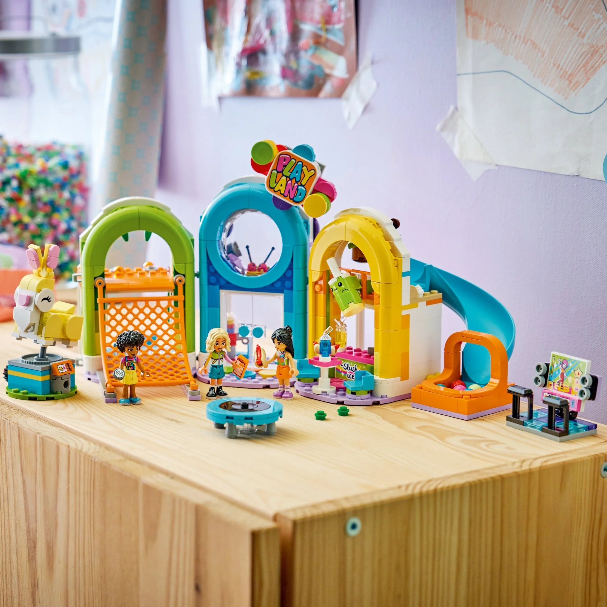 Lego 42686 Fun Indoor Playground - Image 2