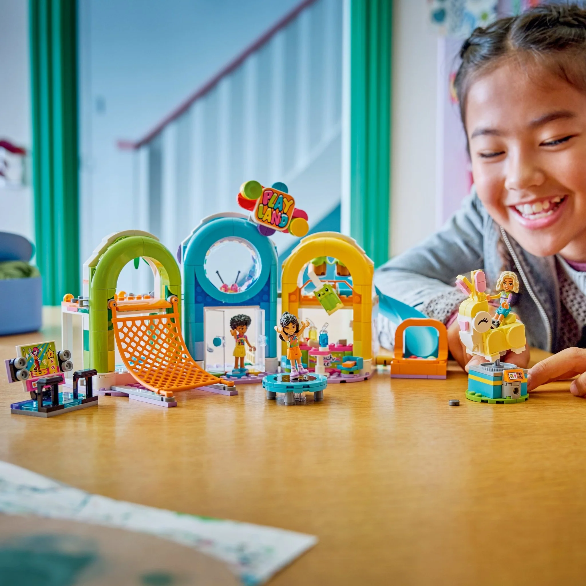 Lego 42686 Fun Indoor Playground - Image 4