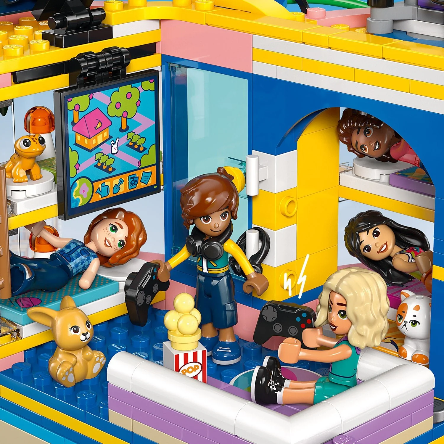 Lego 42689 Heartlake City Friends Club House - Image 3